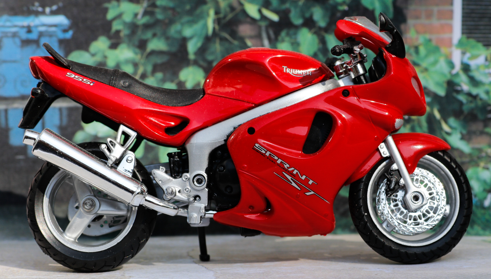 Welly Triumph Sprint ST 2002